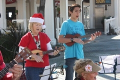 happy_carolers_
